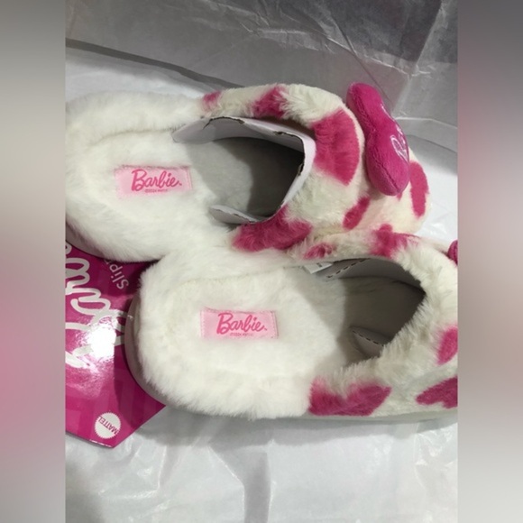 Barbie white & pink hearts puffy pink Barbie heart faux fur slippers size XL new - Picture 4 of 8